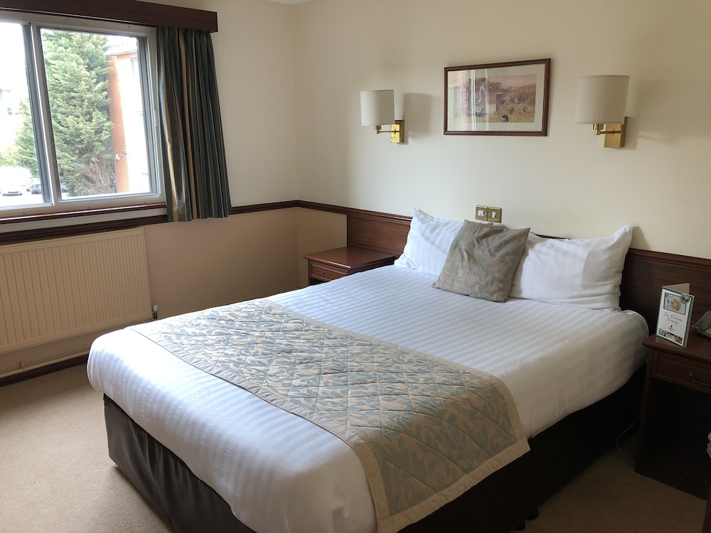 The Arden Hotel & Leisure Club 30/70