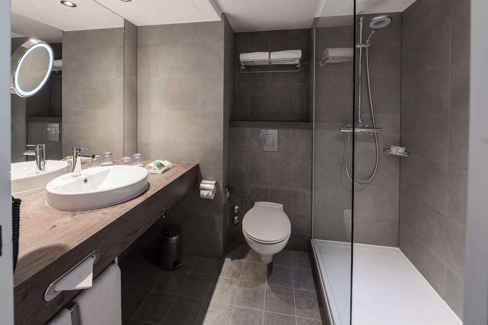 غرفة بريميوم بسرير كوين بإطلالة على المدينة، Holiday Inn Munich - City Centre 6/12