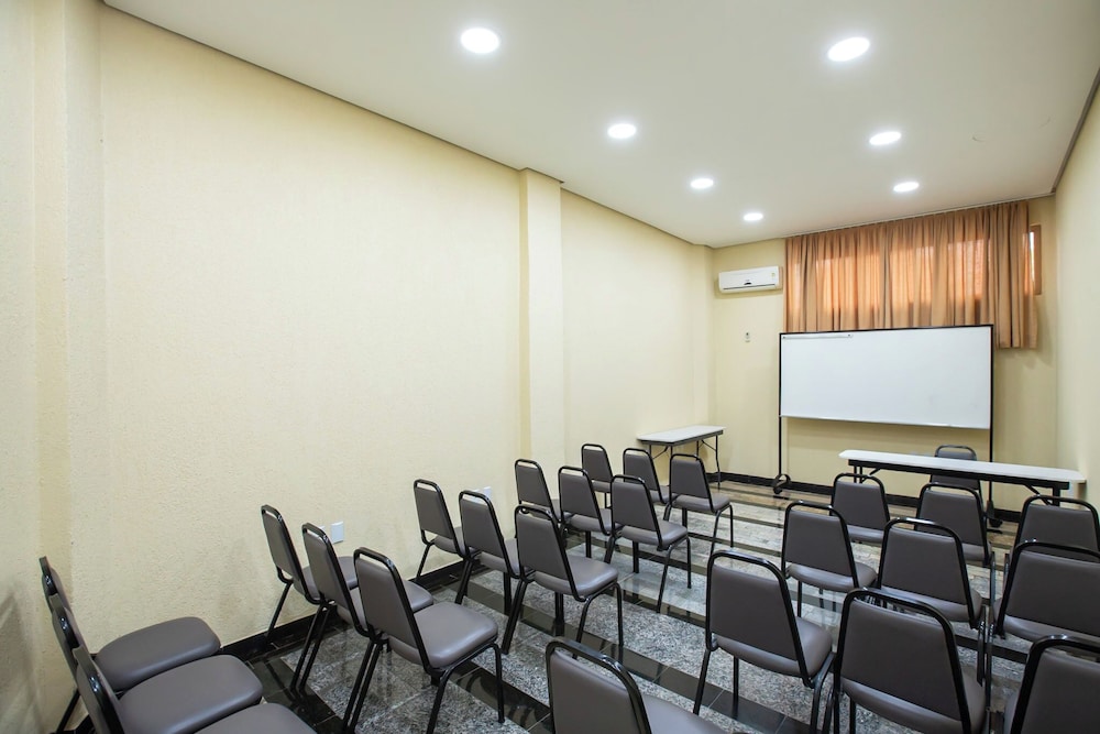 Hotel Express São Leopoldo 42/50