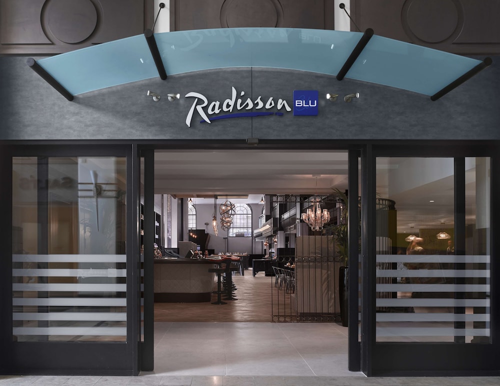 Radisson Blu Hotel, Leeds 3/66