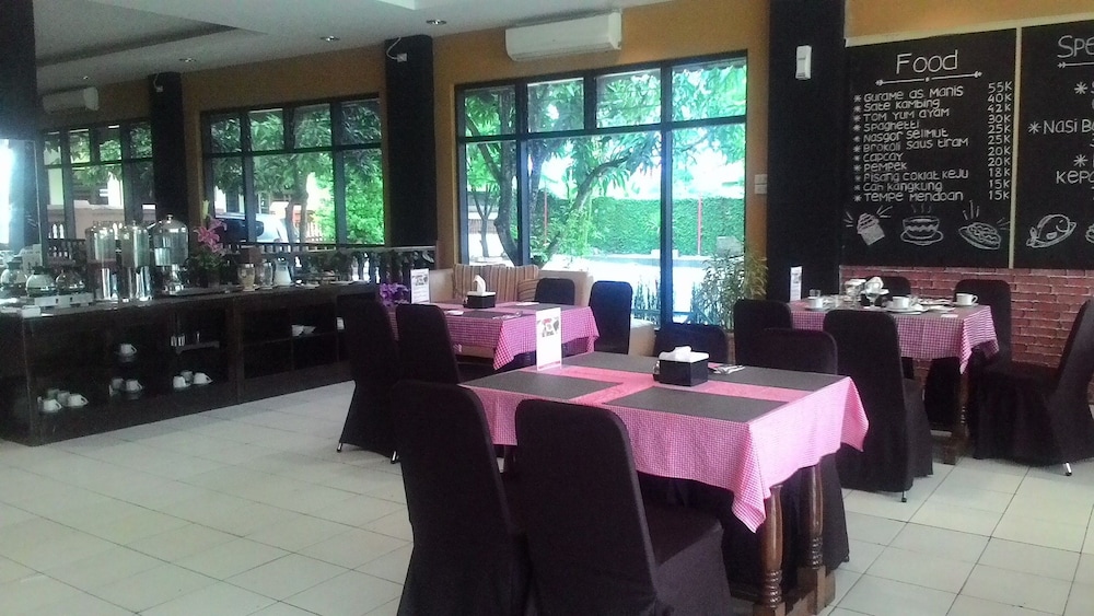 HOTEL BANDARA SYARIAH 38/48