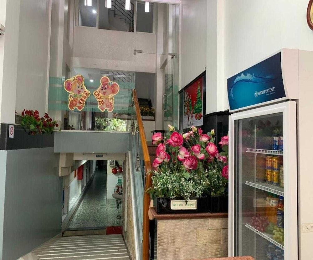 Collection O Dinh Dinh Hotel - Near Tan Son Nhat Airport 9/51