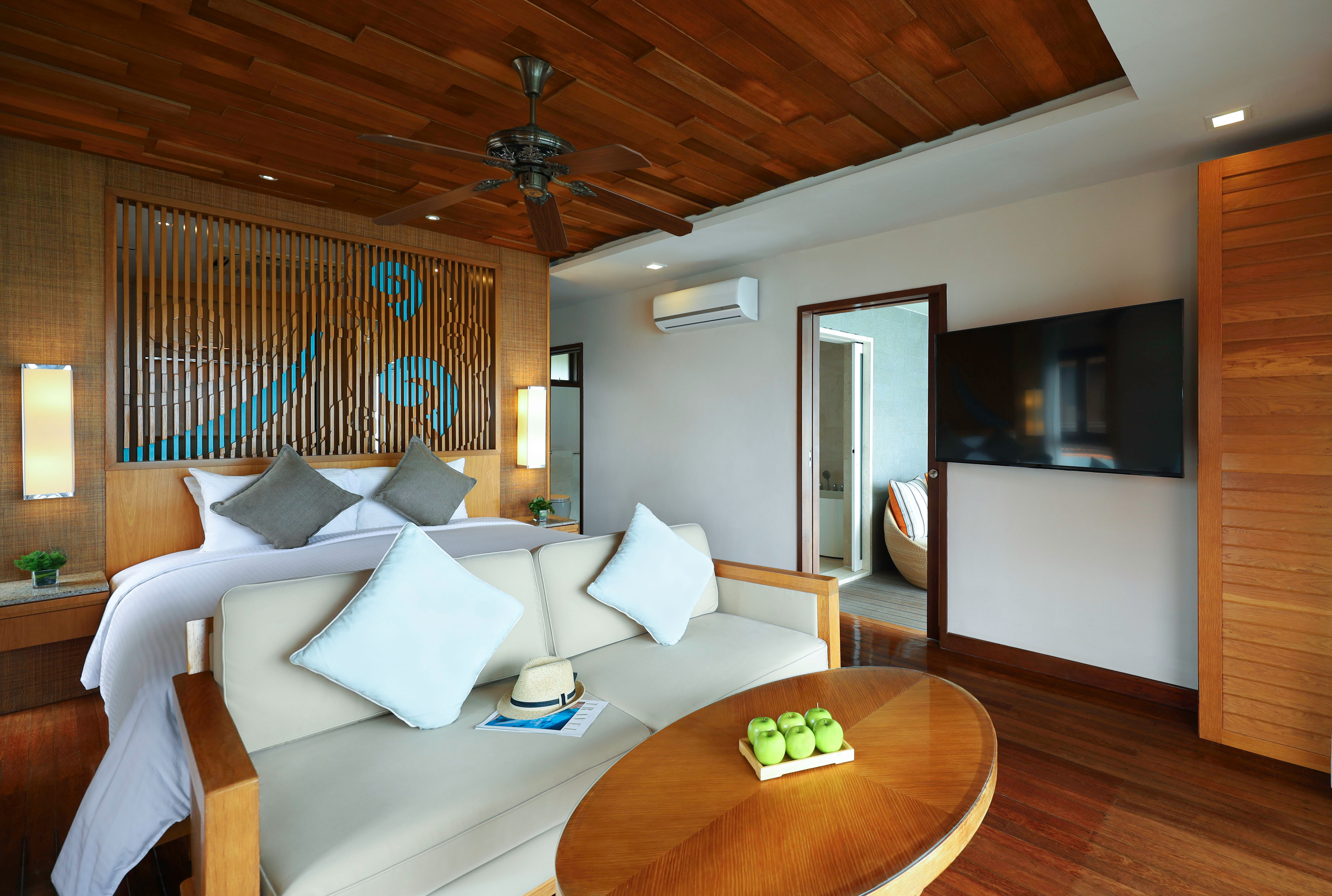 Premier Suite on Water