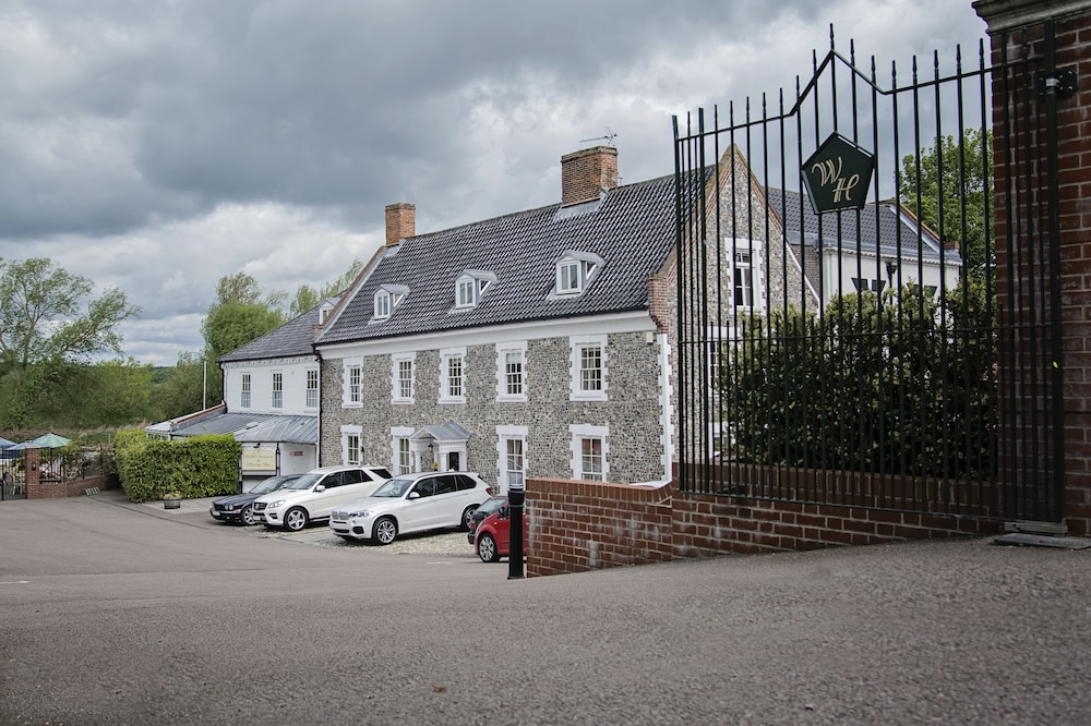 The Waveney House Hotel 46/58