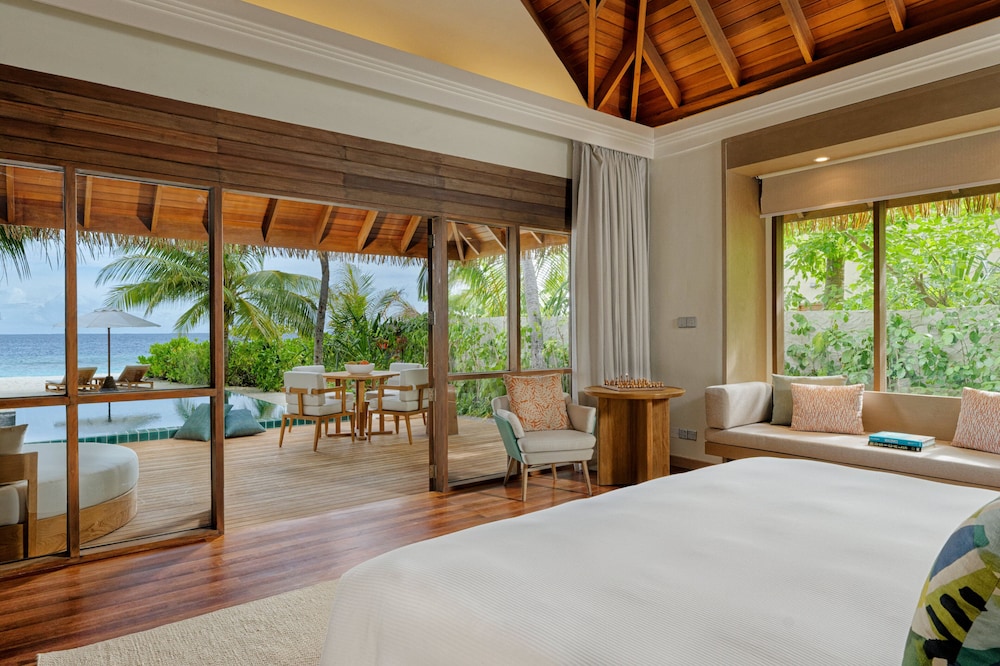 Huvafen Fushi 18/105