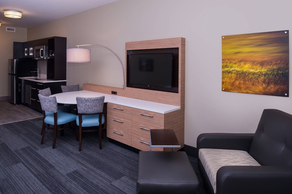 Towneplace Suites Saskatoon 21/30