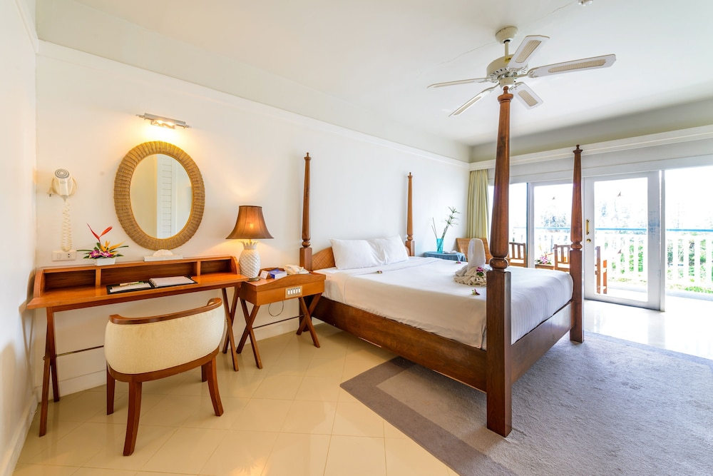 ANDAMAN SEAVIEW HOTEL 32/52
