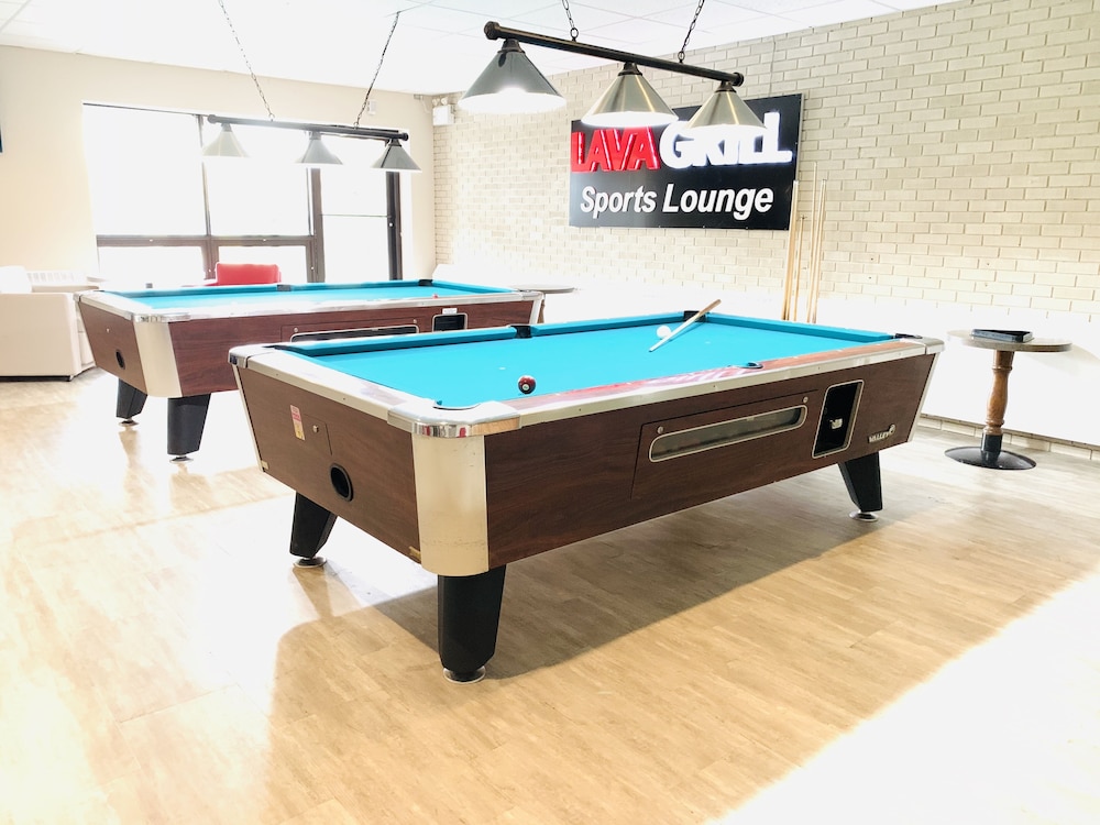 Ramada by Wyndham Whitecourt 3/48
