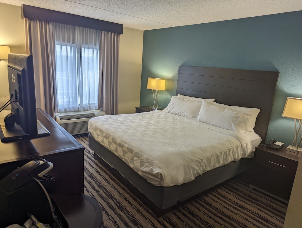 Holiday Inn Harrisburg East 12/61
