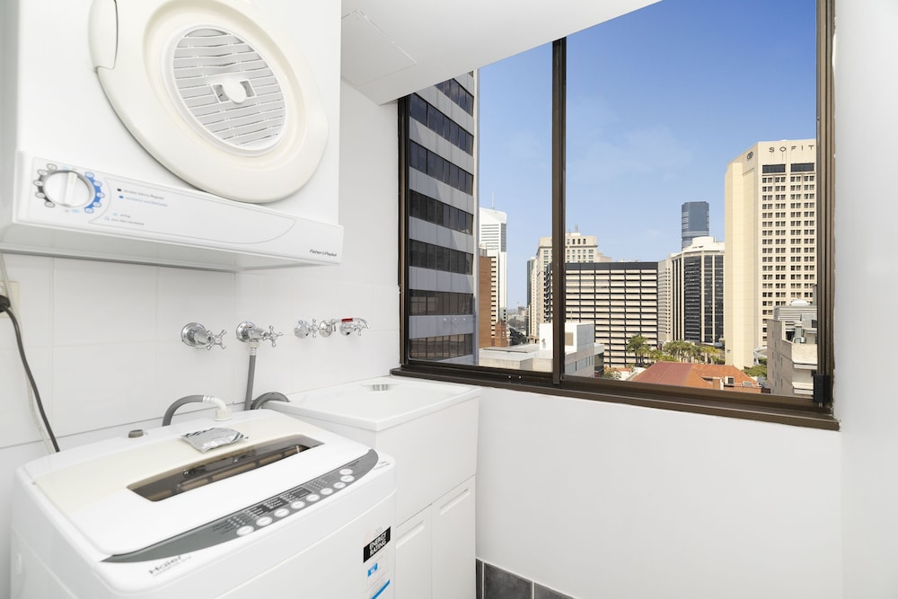 Astor Apartments 47/50