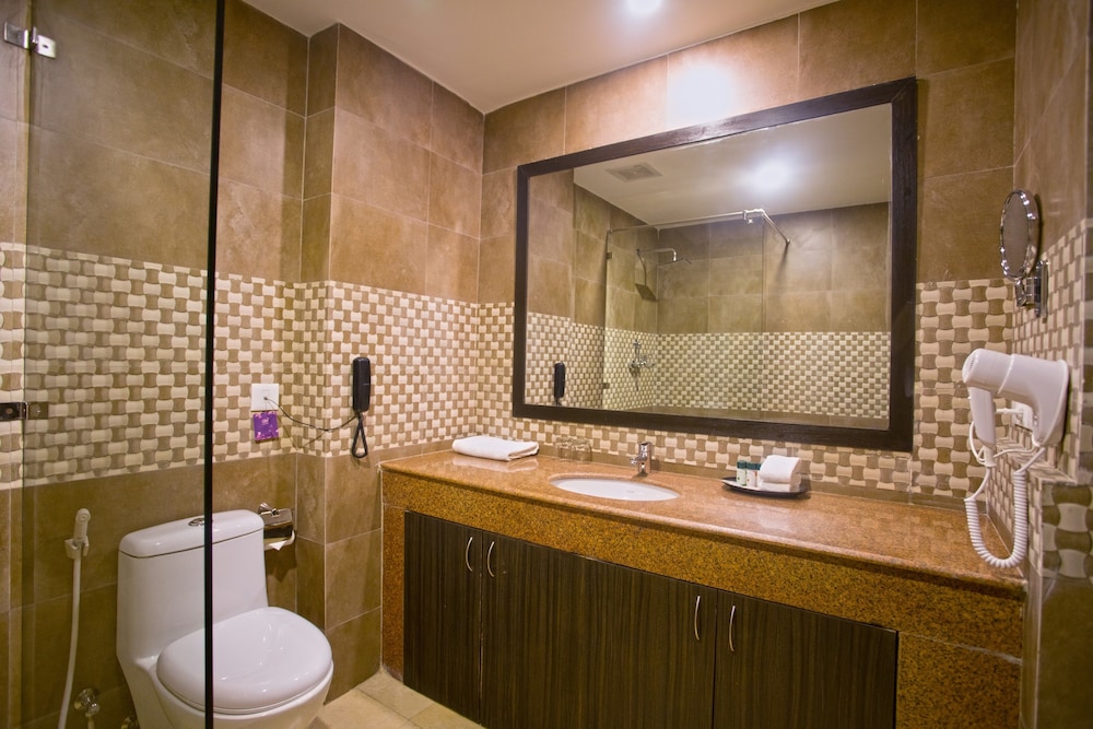 United Business Hotel 26/27