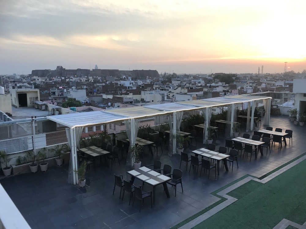 Hotel Bahia Heights 28/28