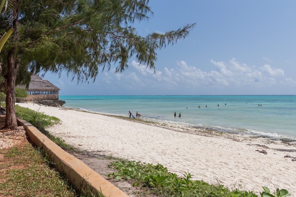 Reef & Beach Resort 46/50