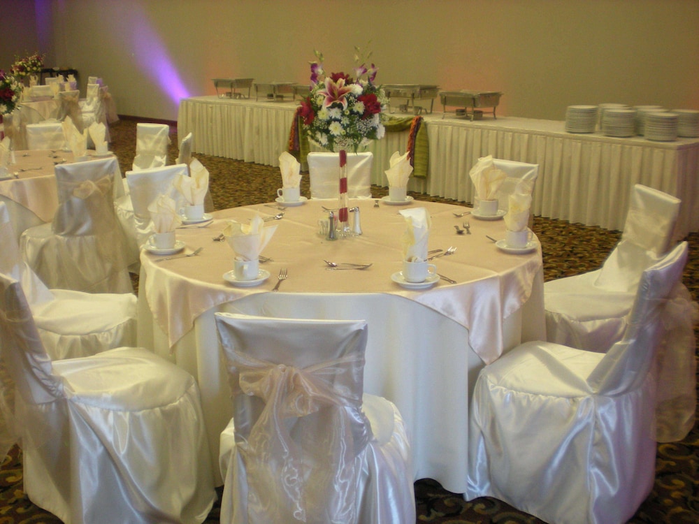Hilton Garden Inn Victorville 33/38