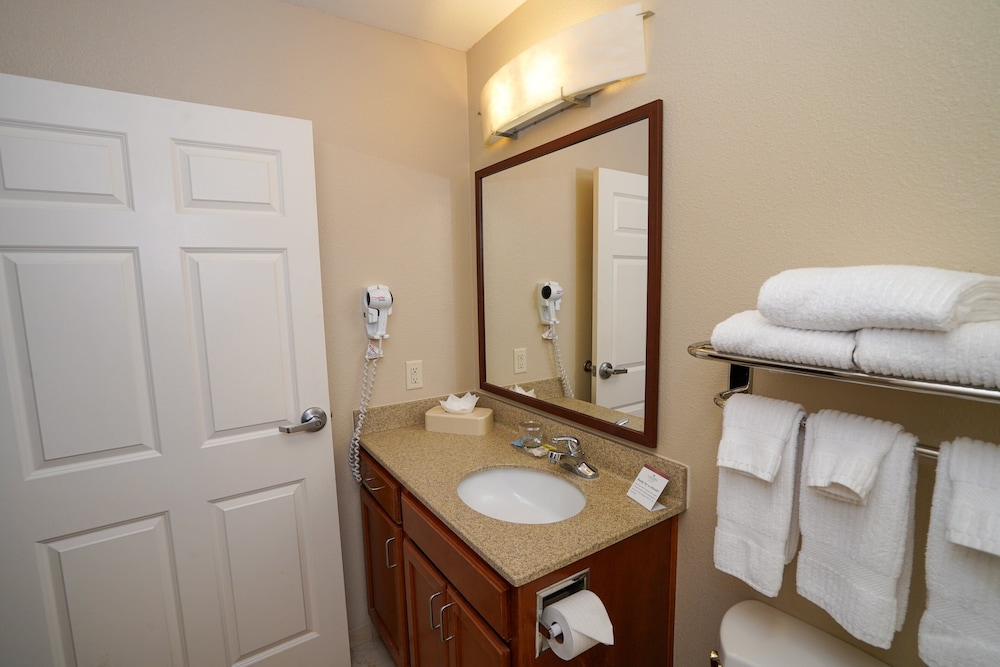 Candlewood Suites Boise Towne Square 15/47