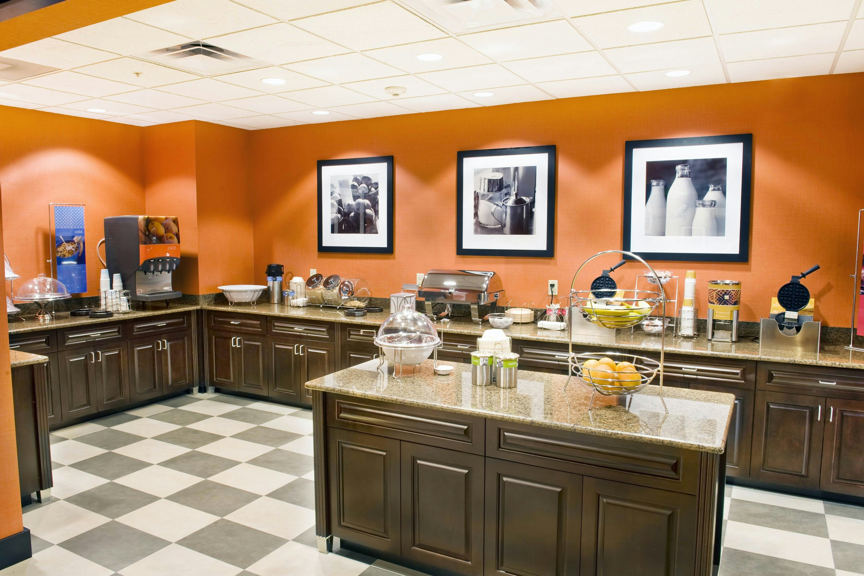 Hampton Inn Evansville Airport 41/70