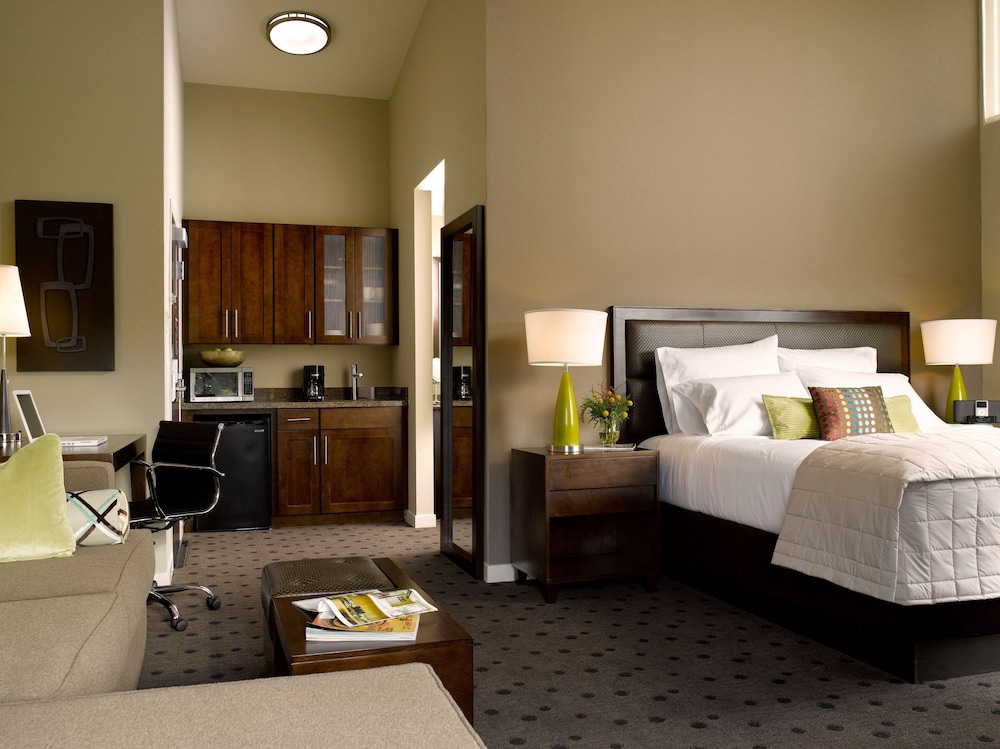 Hyatt House Seattle/Redmond 12/70