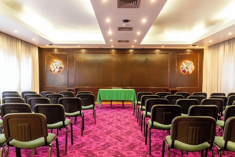 Hotel Sao Jose 44/50