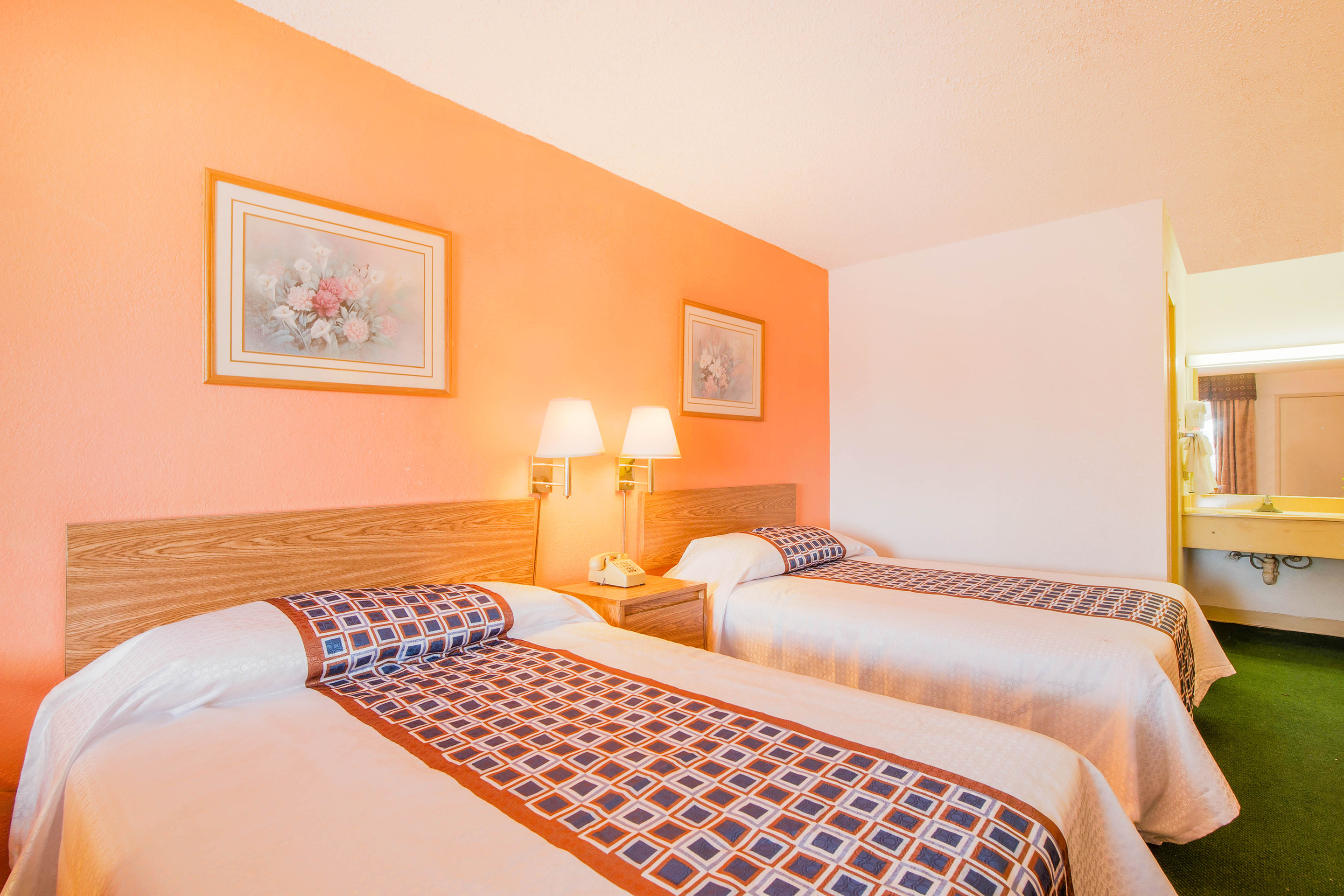 The Grand Inn 8/48