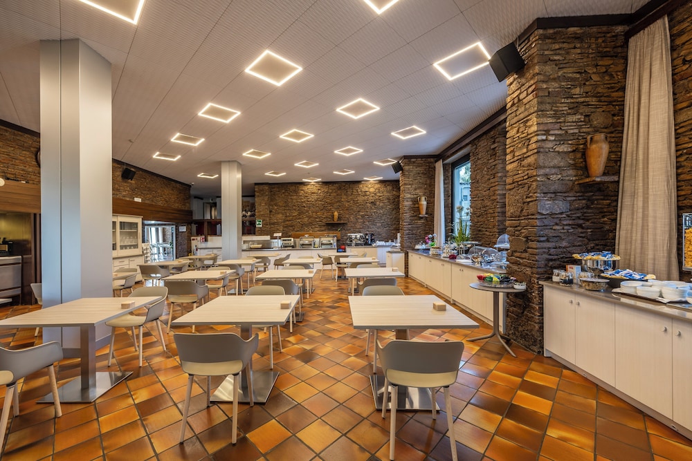 Hotel Ideal 38/49