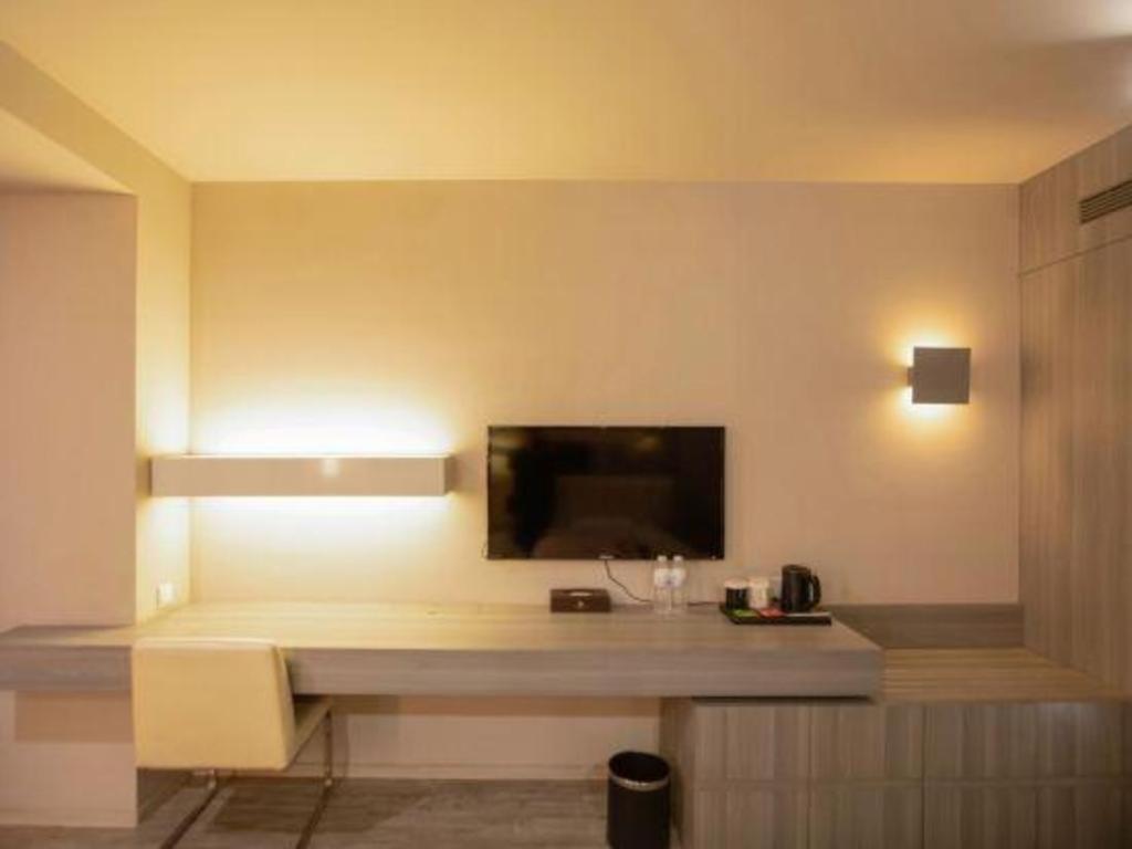 Metropolo Jinjiang Hotels (Qingdao Chengyang District Government) 33/49