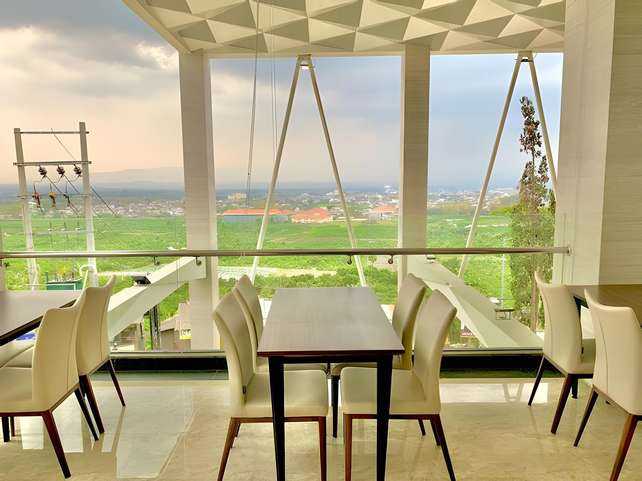 Sinergi Hotel & Villa 16/24