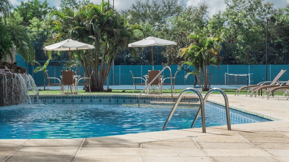 Hotel Deville Prime Porto Alegre 44/50