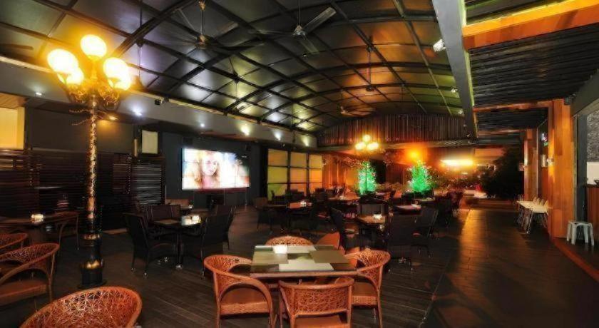 D North Star Hotel & Spa 50/54