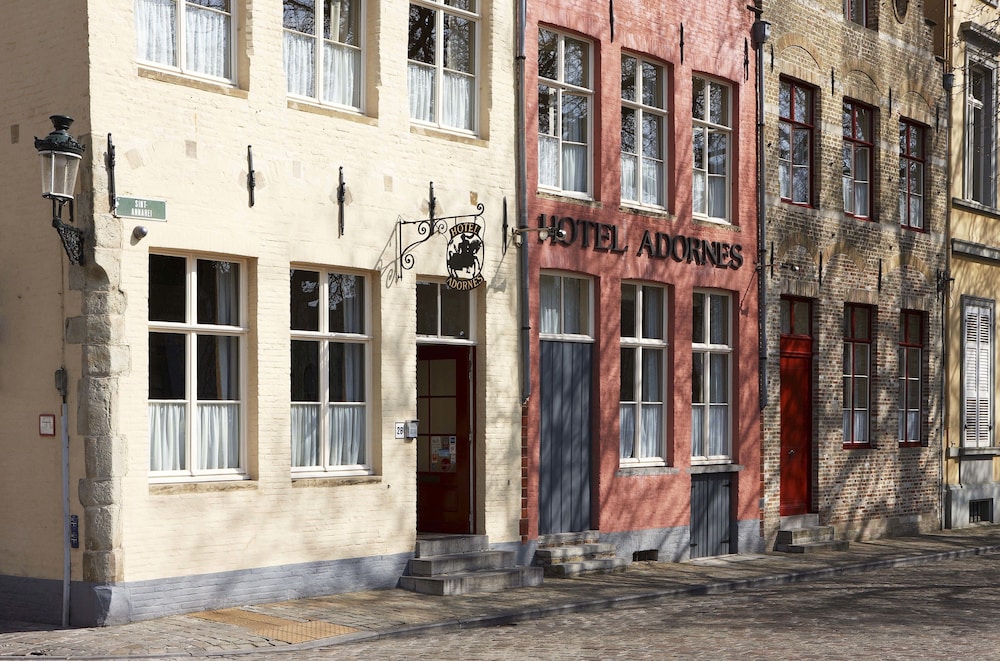 Hotel Adornes 2/34