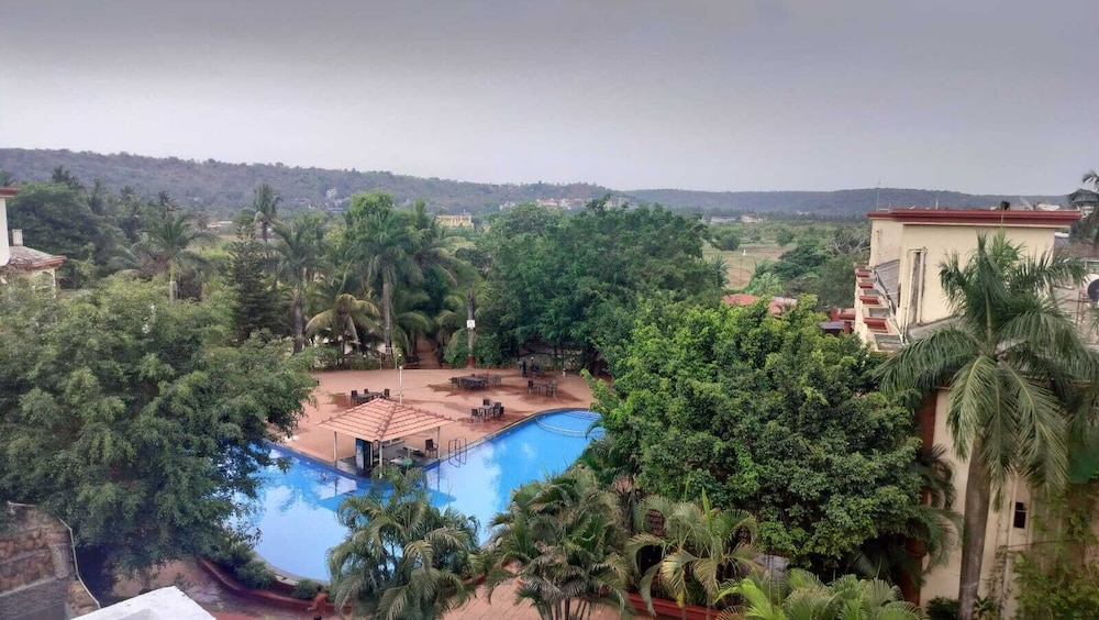 Sun City Hotel 48/52
