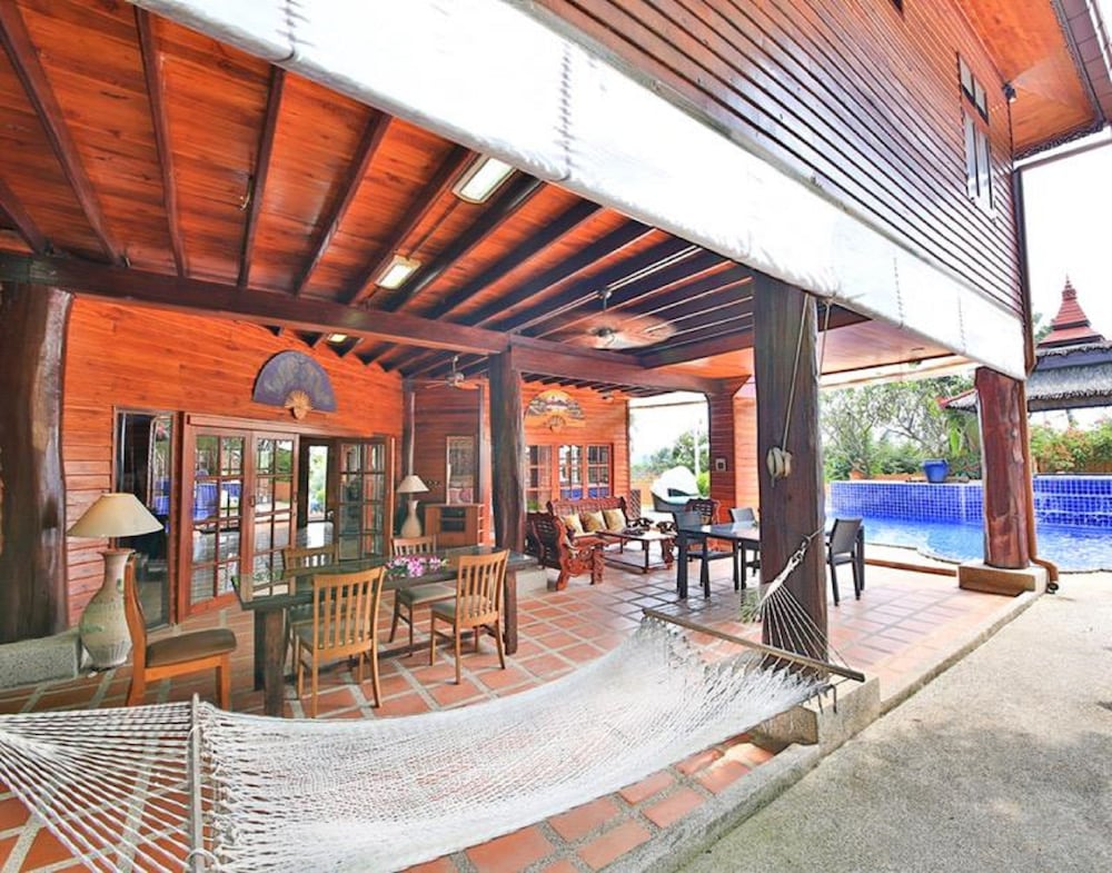 PARADISE ISLAND ESTATE 67/76