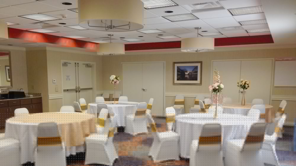 Holiday Inn Express Suites Morgan City Tiger Island 37/50