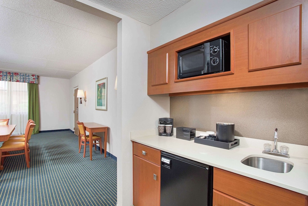 Embassy Suites by Hilton Lexington UK Coldstream 48/66