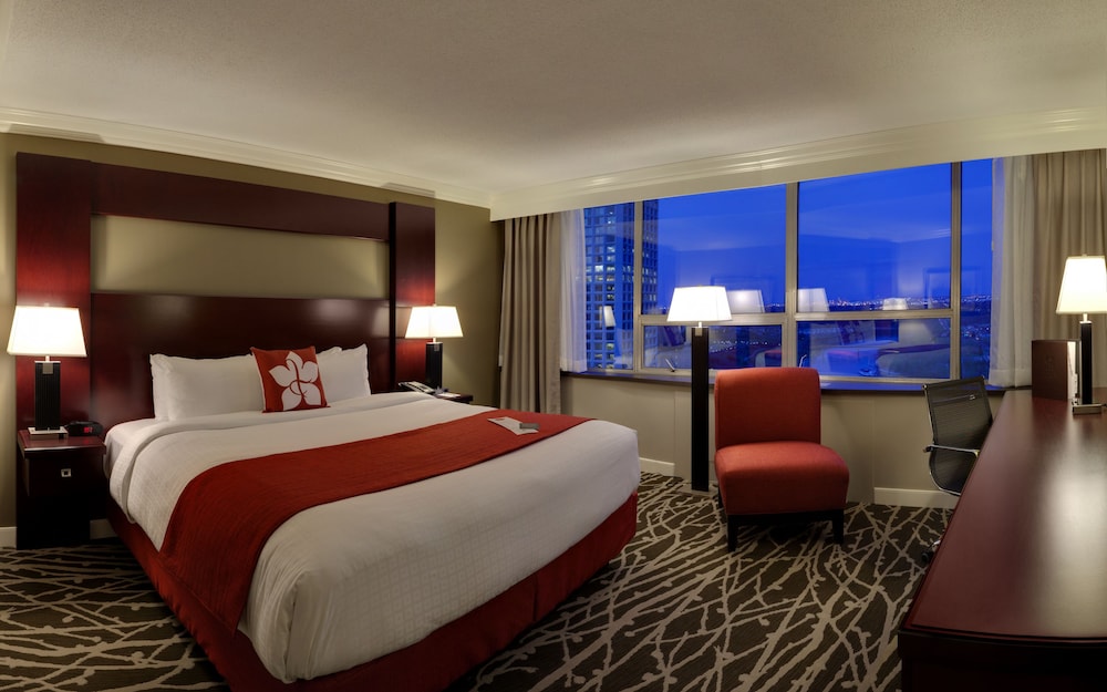 CONCIERGE, KING BED, LOUNGE ACCESS