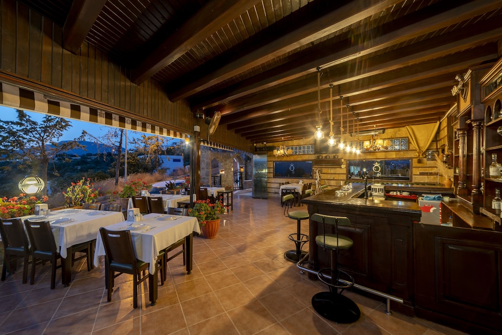 Queen Apart Hotel 69/88