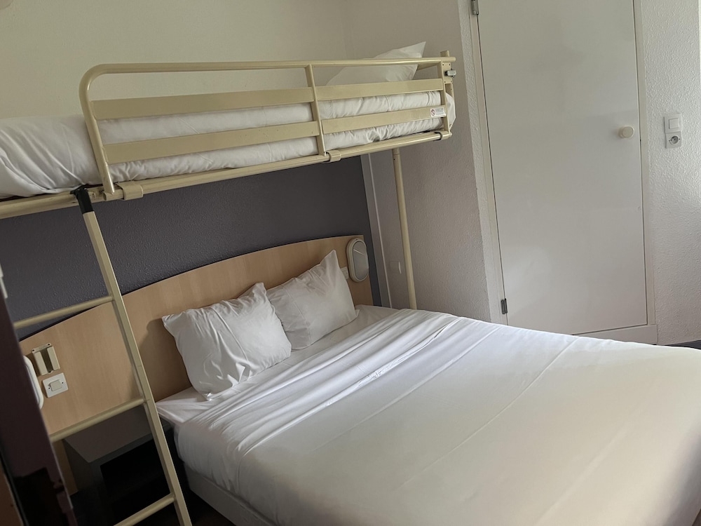 Hotel Premiere Classe Niort Est - Chauray 22/57