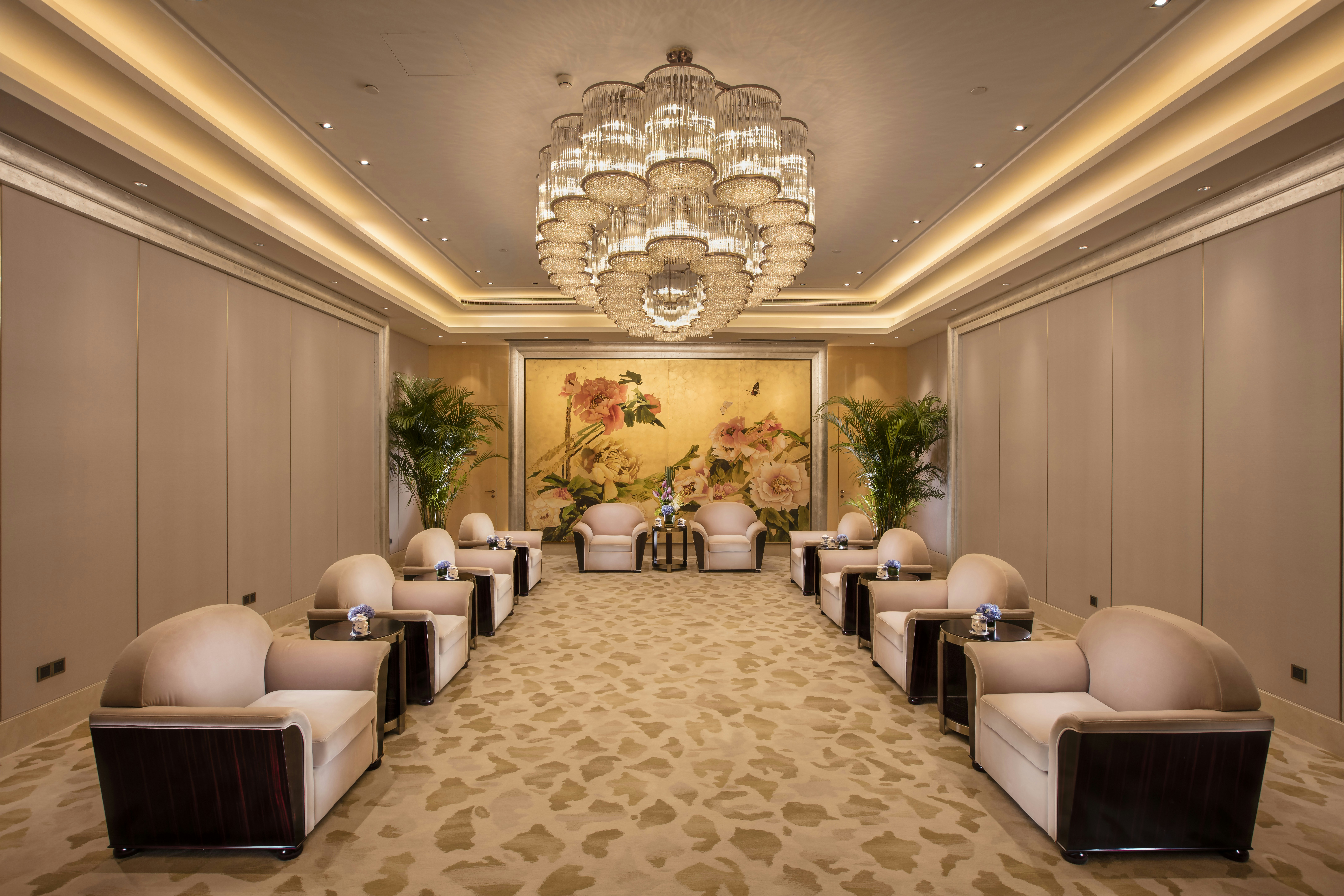 HILTON WUHAN RIVERSIDE 43/79