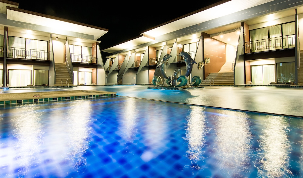 THE PHU BEACH HOTEL 38/65