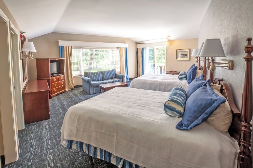 Blue Rock Resort 21/70