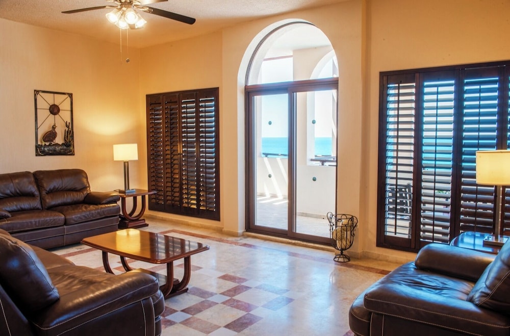 Sea Of Cortez Beach Club 43/72