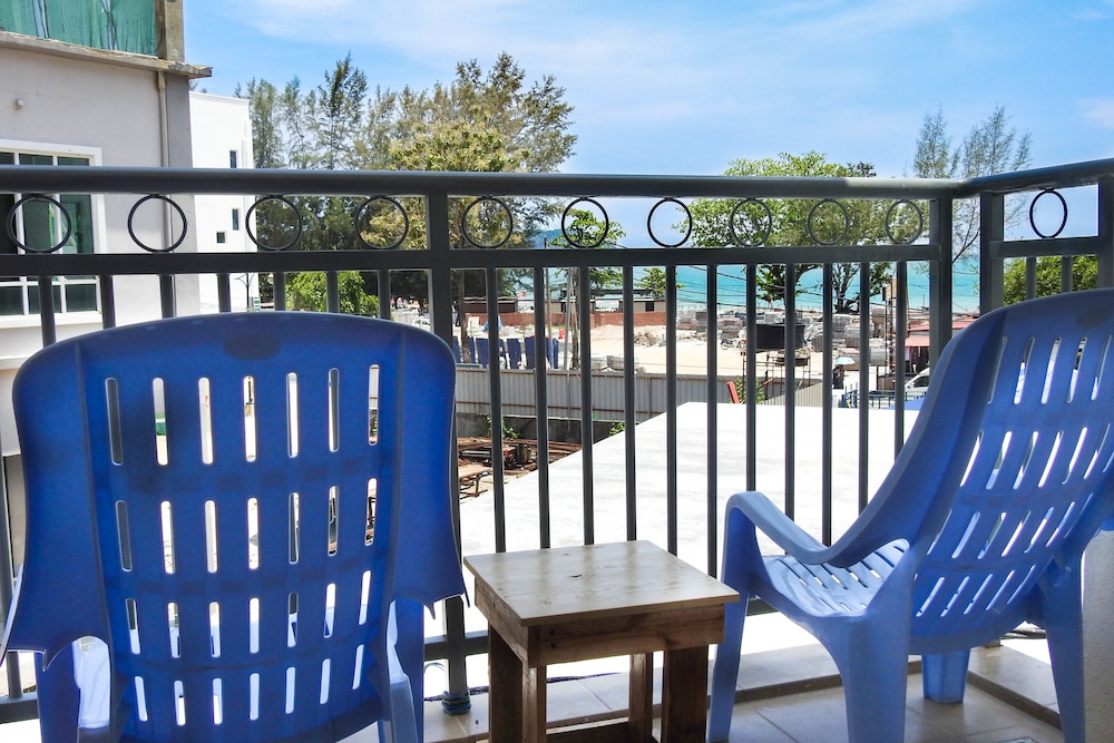 Paretto Seaview Hotel 40/41