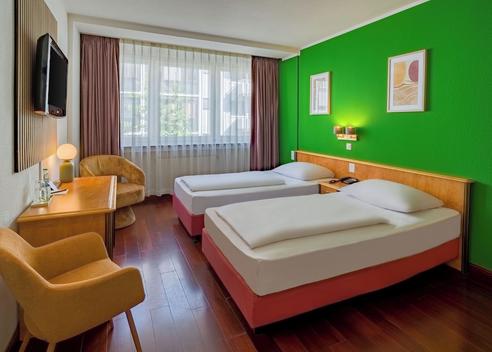 Rugs Hotel Dusseldorf 20/50