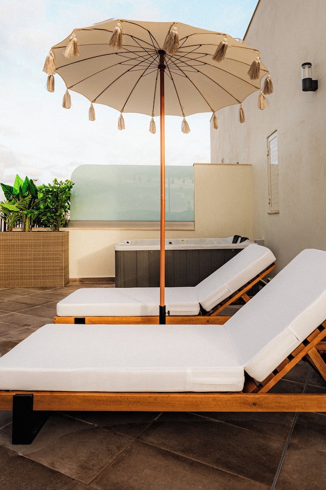 Royale Sainte Helene Boutique Hotel 32/57