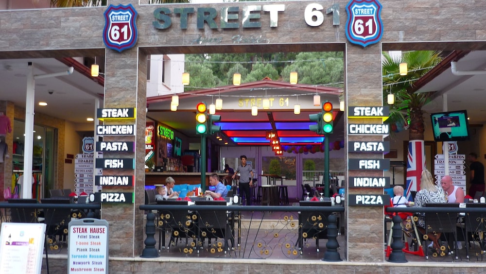 Street61 Studios 30/50