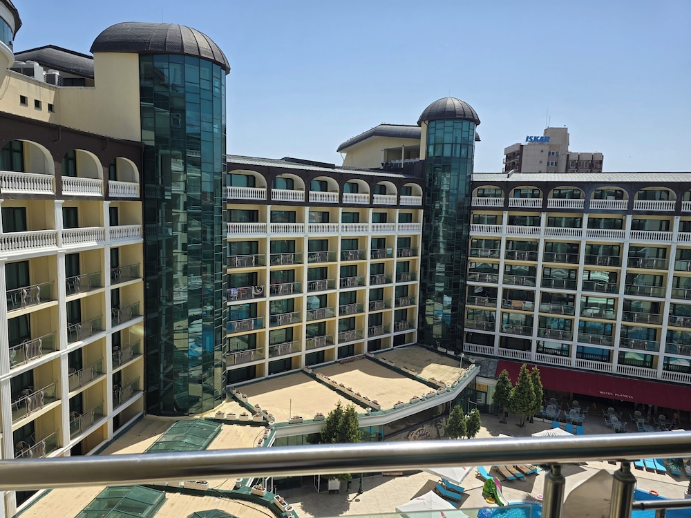 Planeta Hotel and Aquapark 3/50