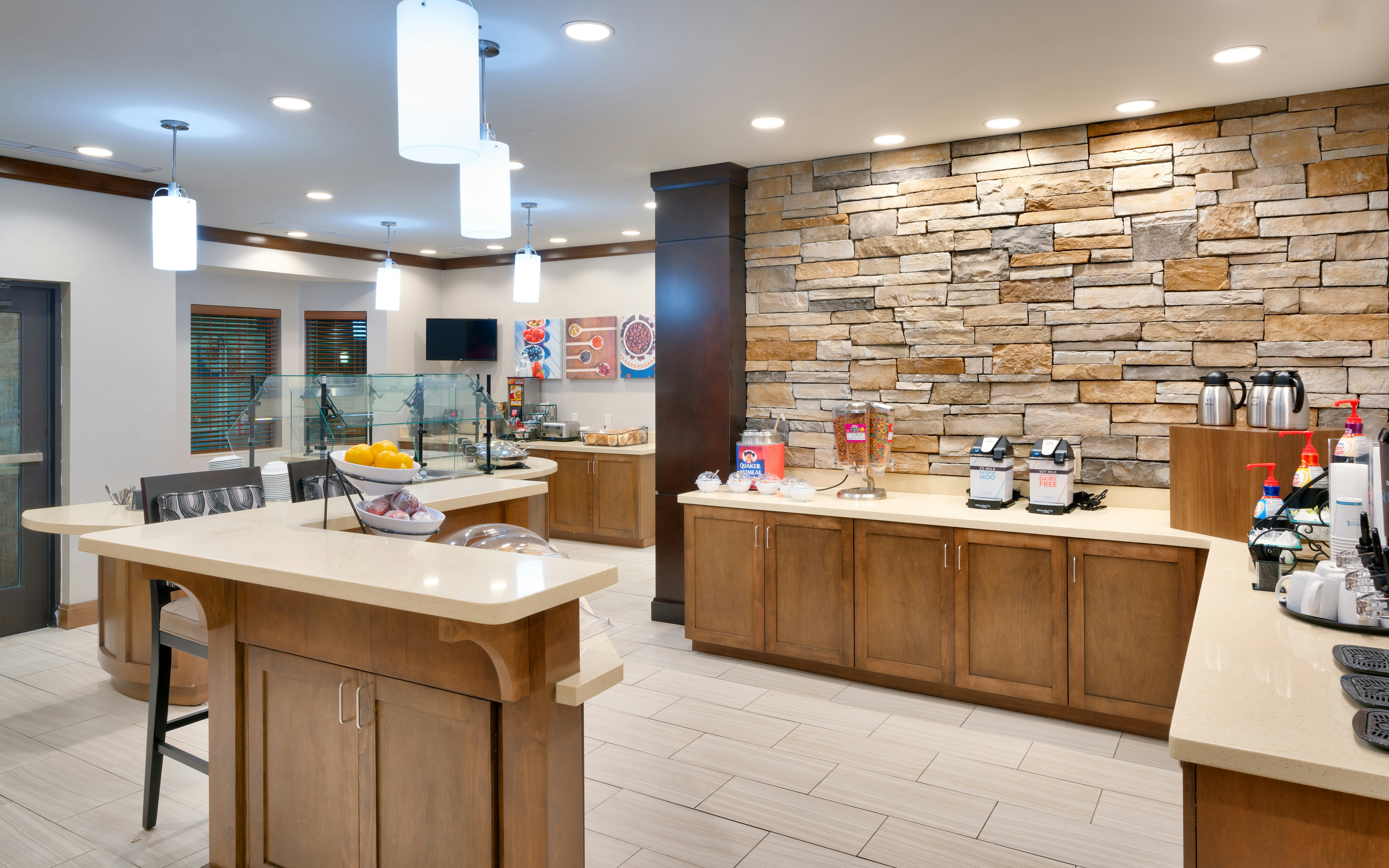 STAYBRIDGE SUITES GAINESVILLE I-75 52/68