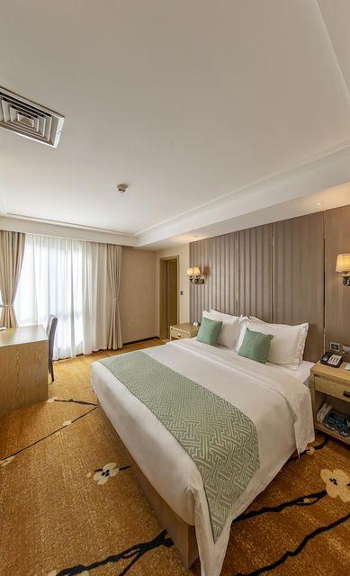 Four Seasons Apple Hotel (Beijing Wanda Plaza) 11/30