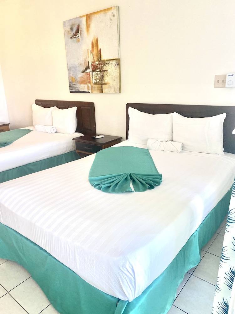Ocean Rooms At Ocean Sands 17/50