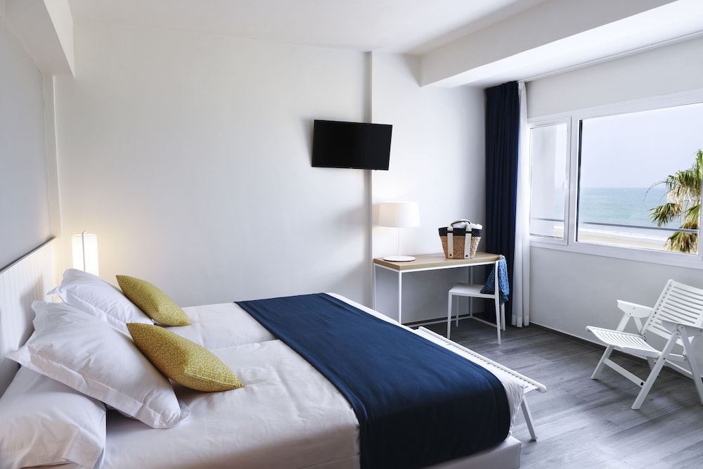 HOTEL AGARO CHIPIONA 6/29