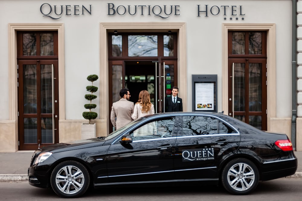 QUEEN BOUTIQUE HOTEL 56/62